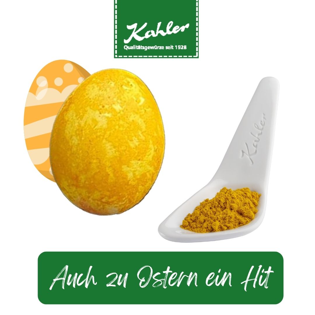 Gelbes Osterei neben einem weißen Löffel mit gelbem gemahlenem Gewürz und grünem Logo mit Schriftzug Kahler