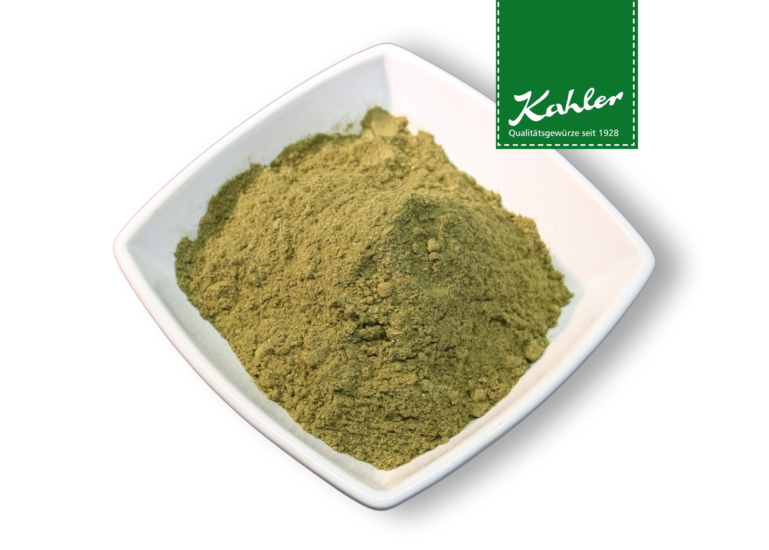 Gemahlenes Bohnenkraut in einer weißen quadratischen Schale mit grünem Logo 'Kahler Qualitätsgewürze seit 1928'