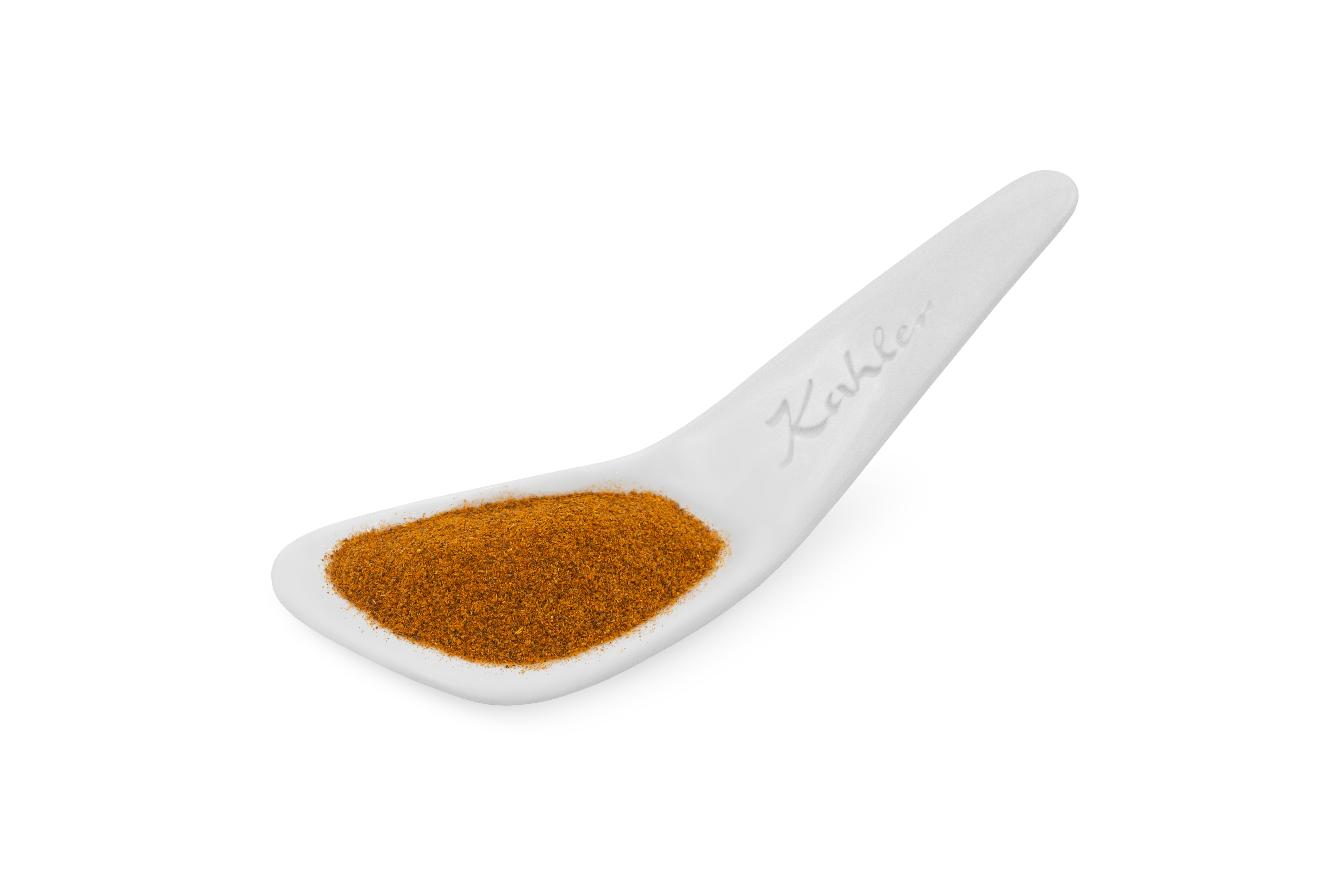 Weißer Löffel mit Kahler Gravur und gemahlenem Chili